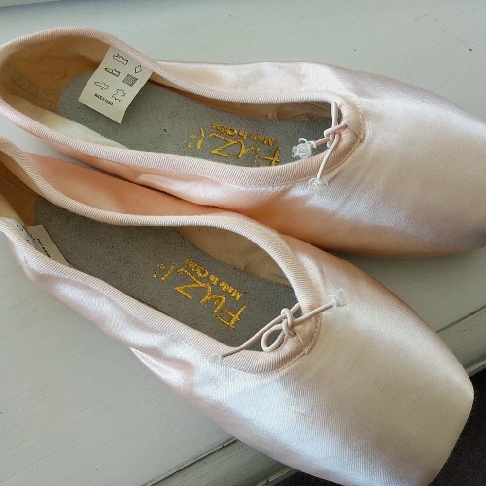 Fuzi point shoe - unused 9.5